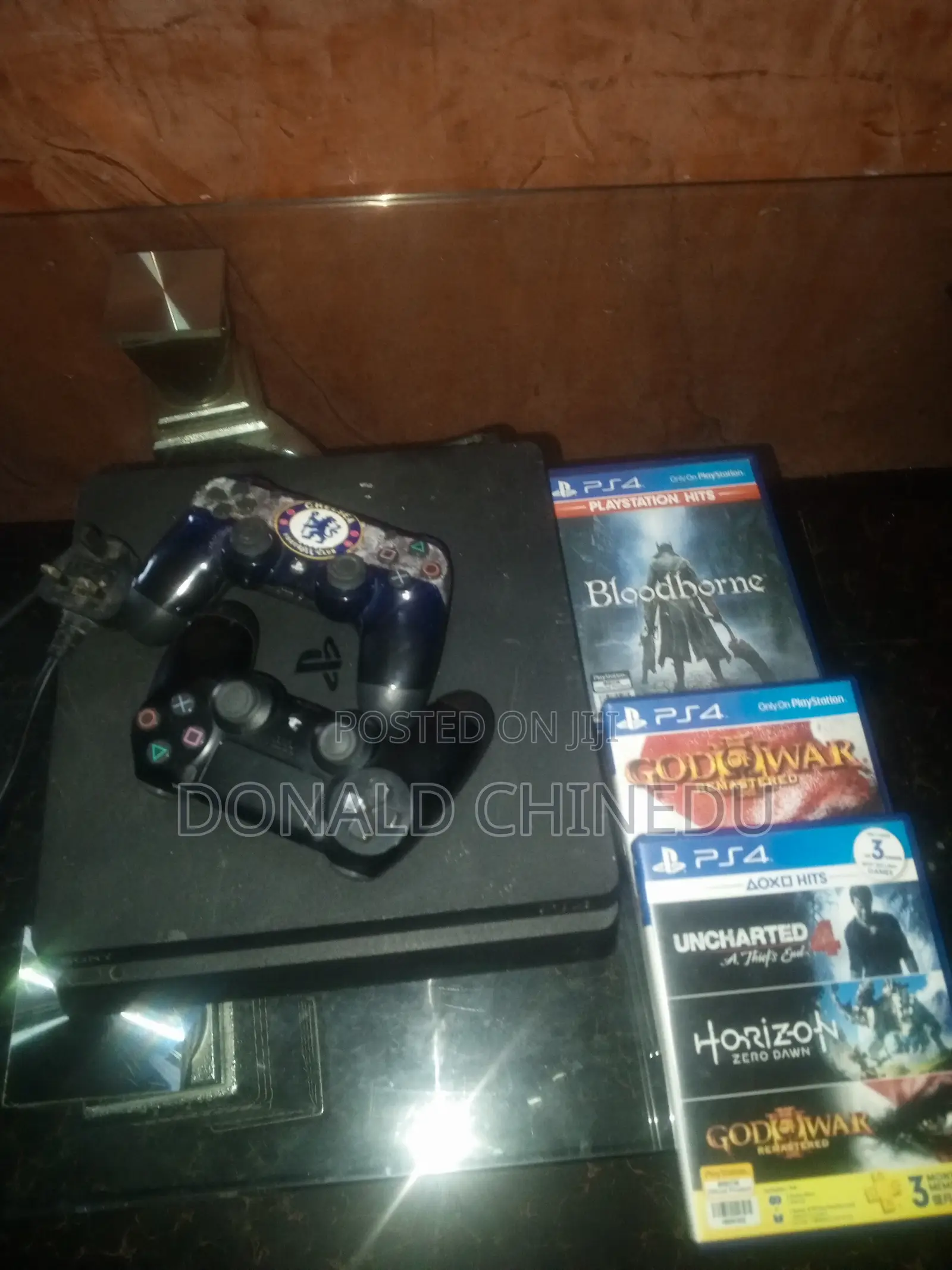 Ps4 With Extra Disc