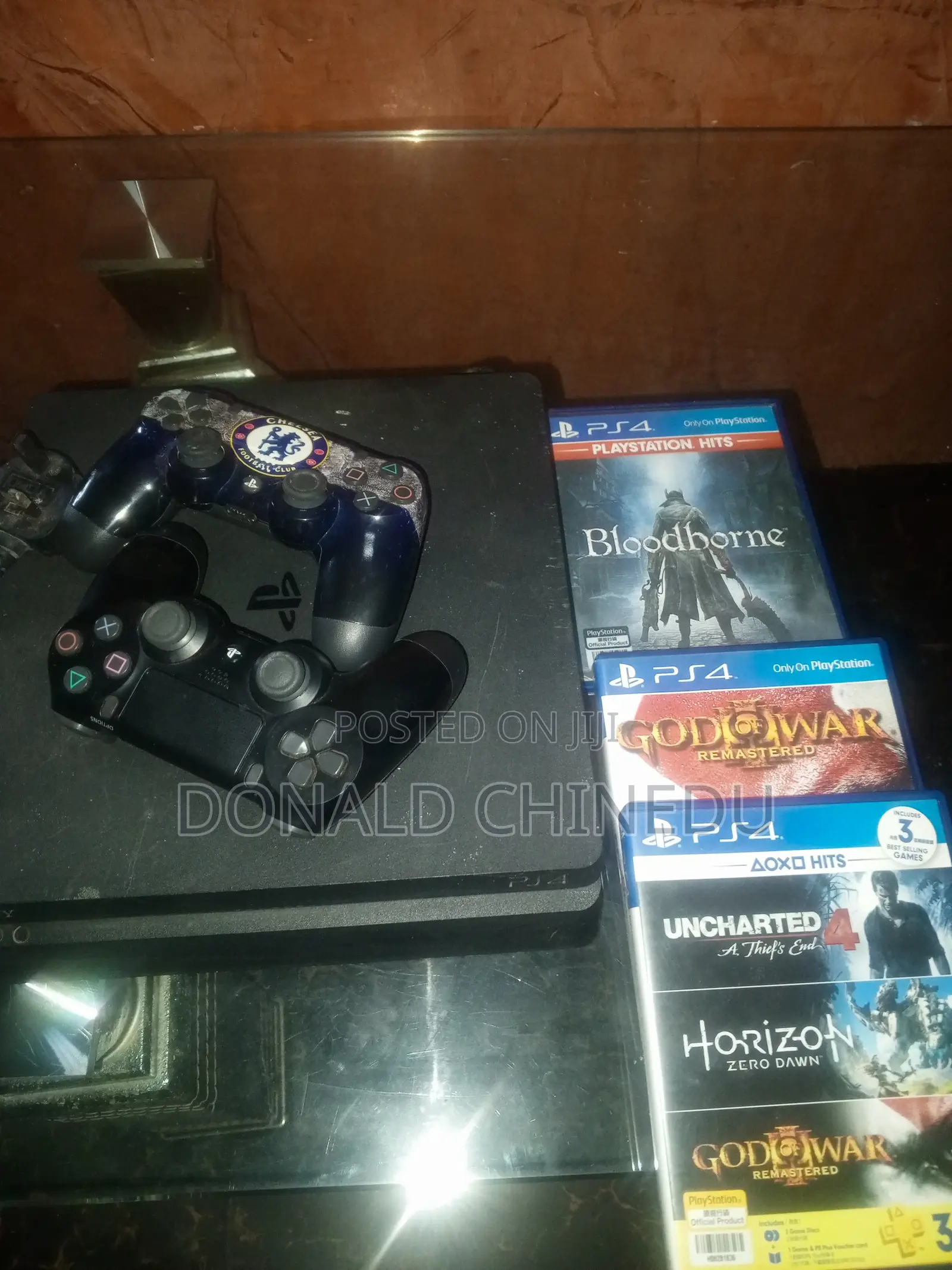 Ps4 With Extra Disc