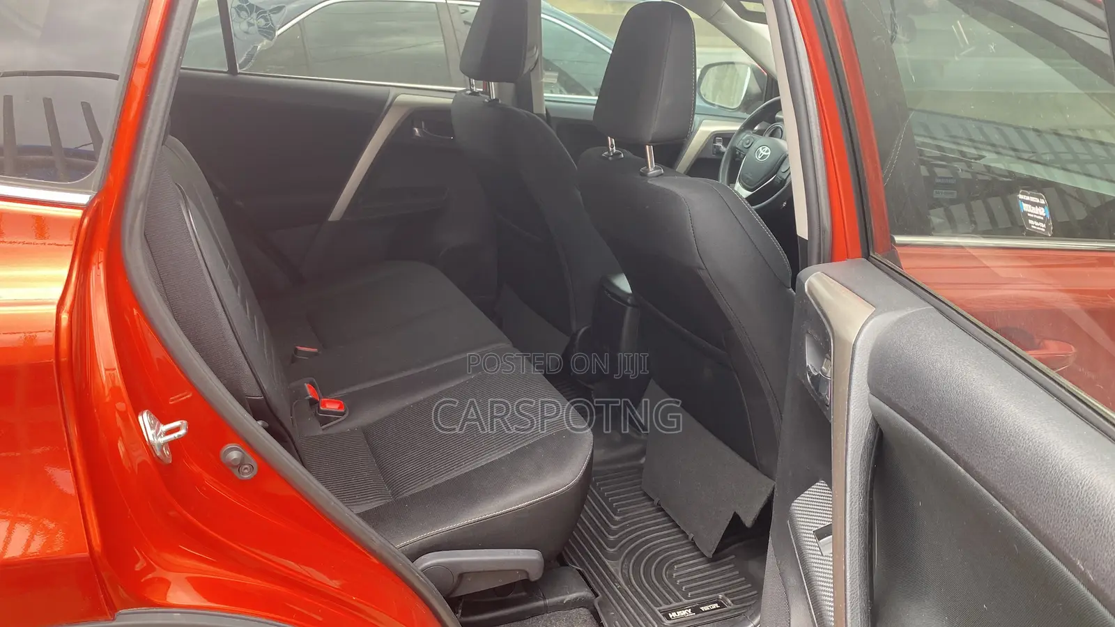 Toyota RAV4 2015 Orange