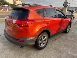 Toyota RAV4 2015 Orange