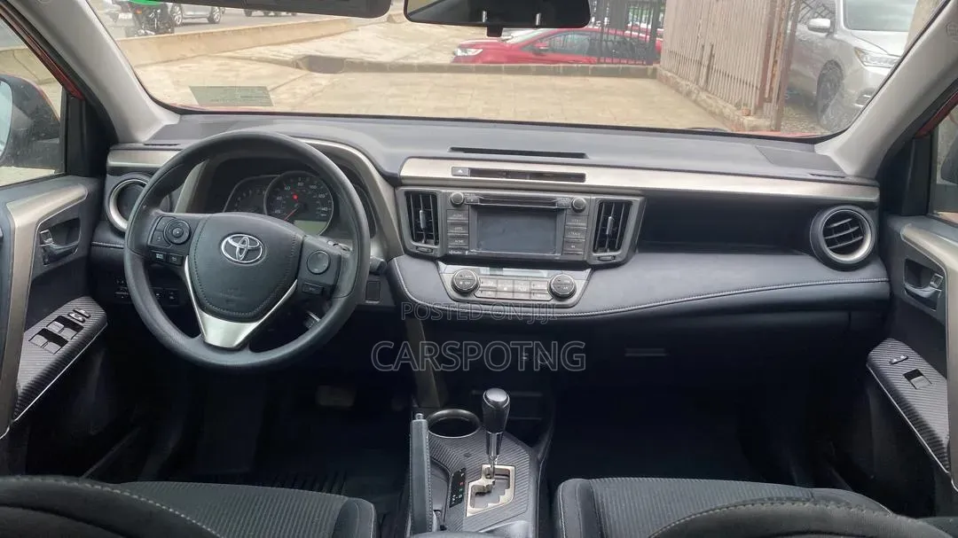 Toyota RAV4 2015 Orange