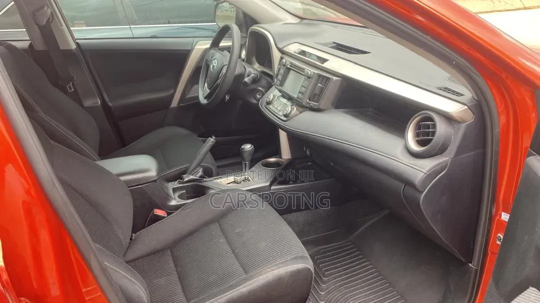 Toyota RAV4 2015 Orange