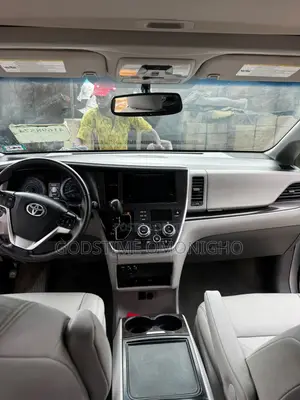 Toyota Sienna 2018