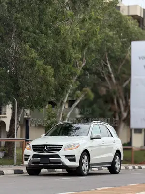 Mercedes-Benz M Class ML350 4MATIC 4dr SUV AWD (3.5L 6cyl 7A) 2014