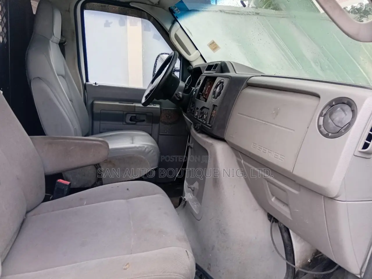 Ford Econoline 2008 White