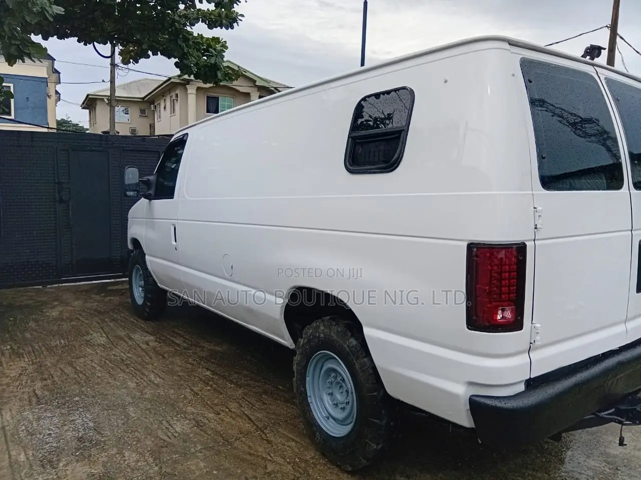 Ford Econoline 2008 White