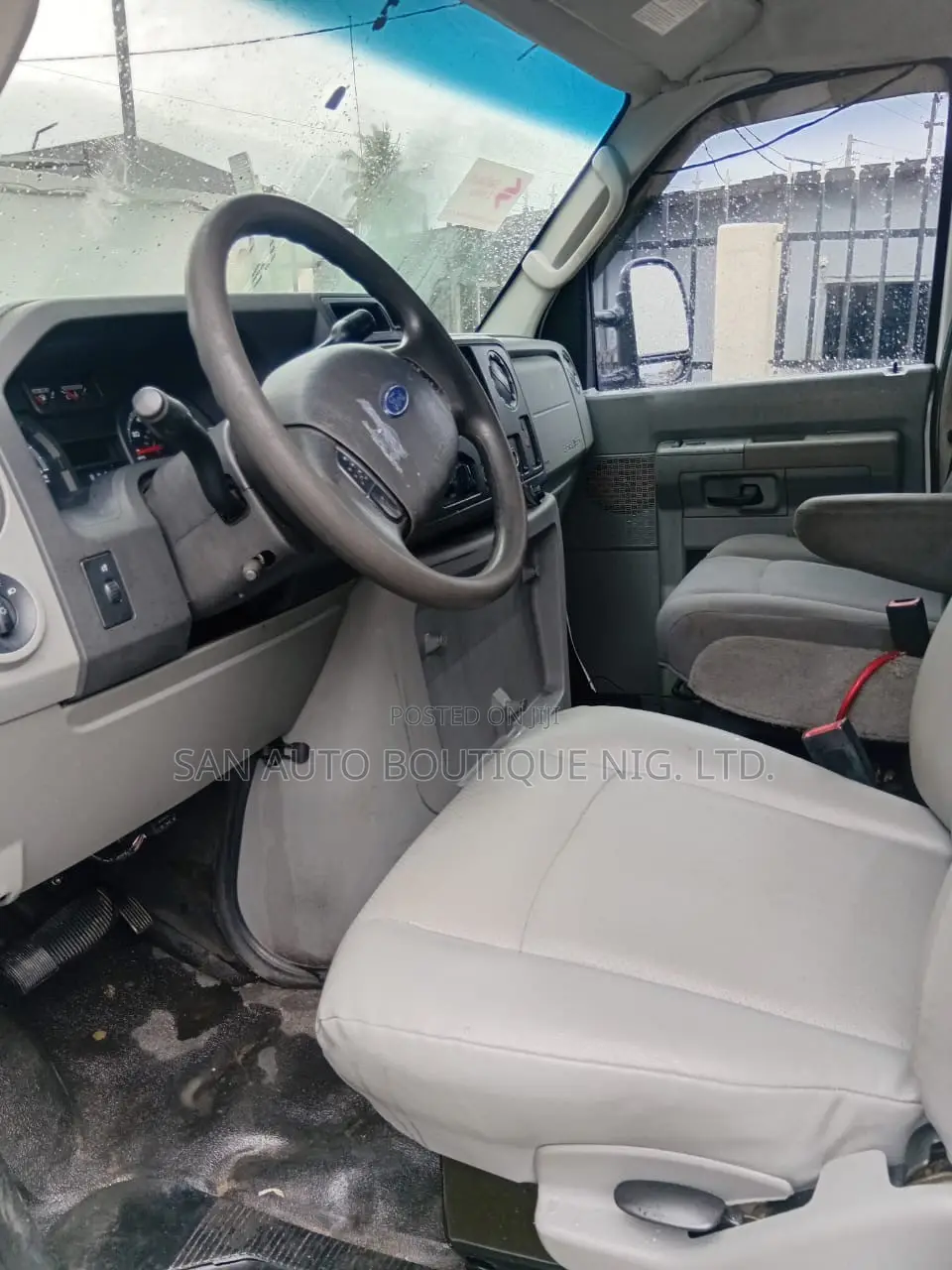 Ford Econoline 2008 White