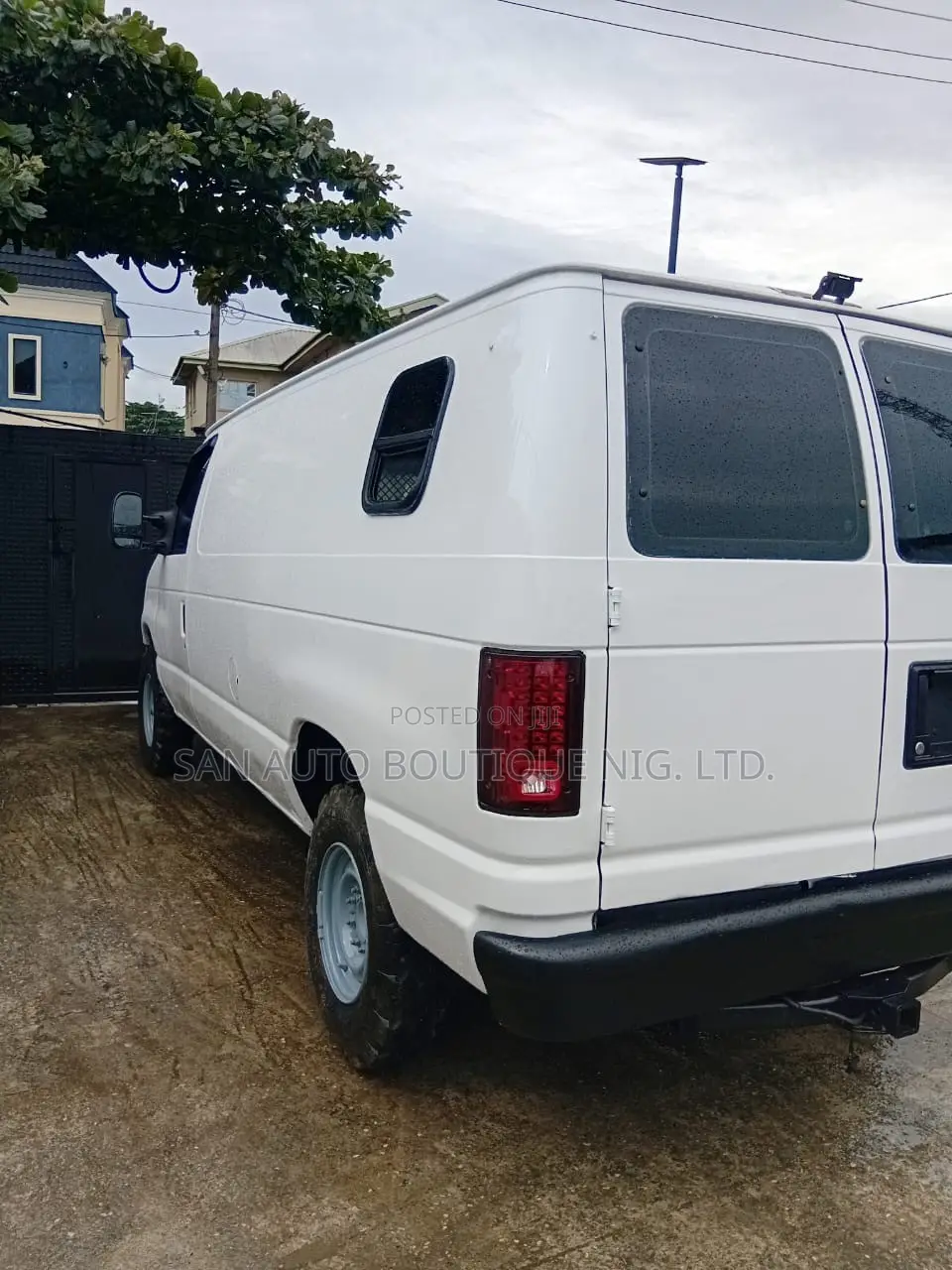 Ford Econoline 2008 White