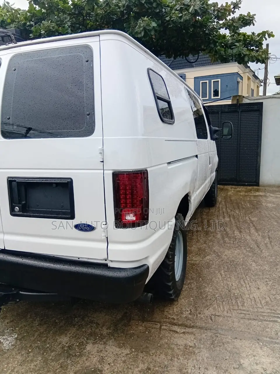 Ford Econoline 2008 White