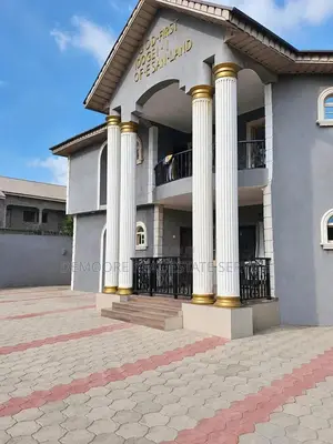 2bdrm Block of Flats in Peace Estate, Baruwa for sale