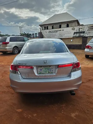 Honda Accord 2011 Silver