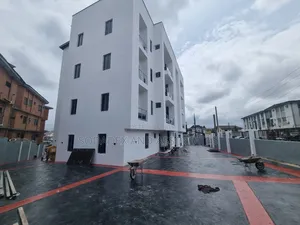 3bdrm Block of Flats in Aiira Estate, Ifako-Gbagada for sale