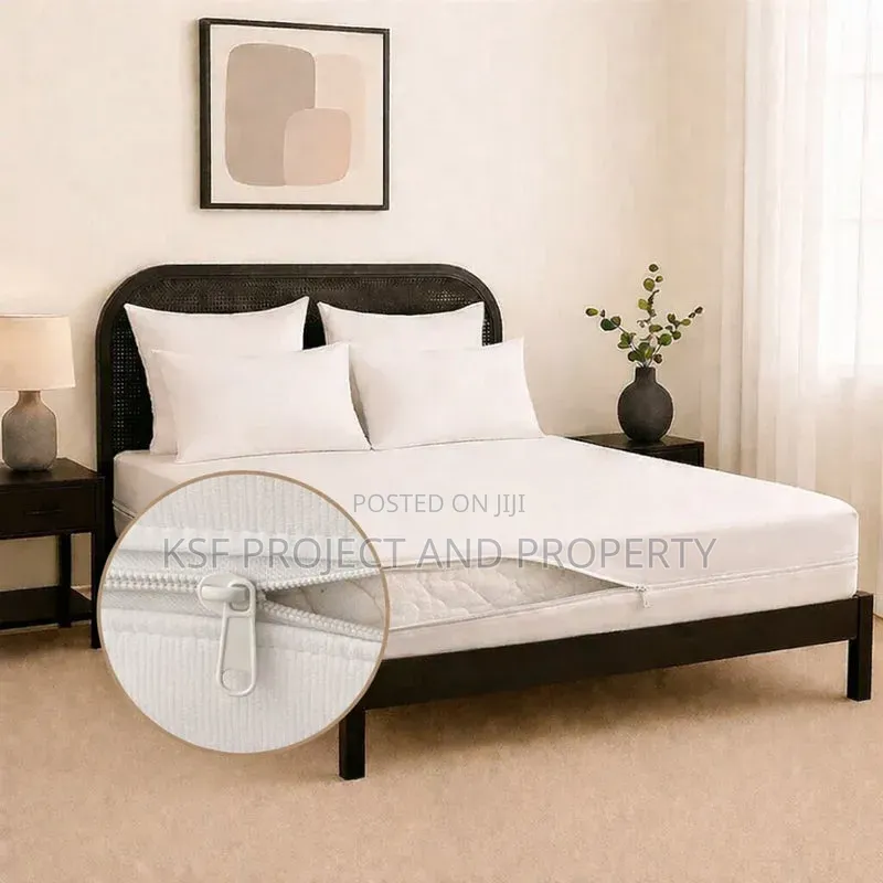 White Waterproof Mattress Protector Zipper