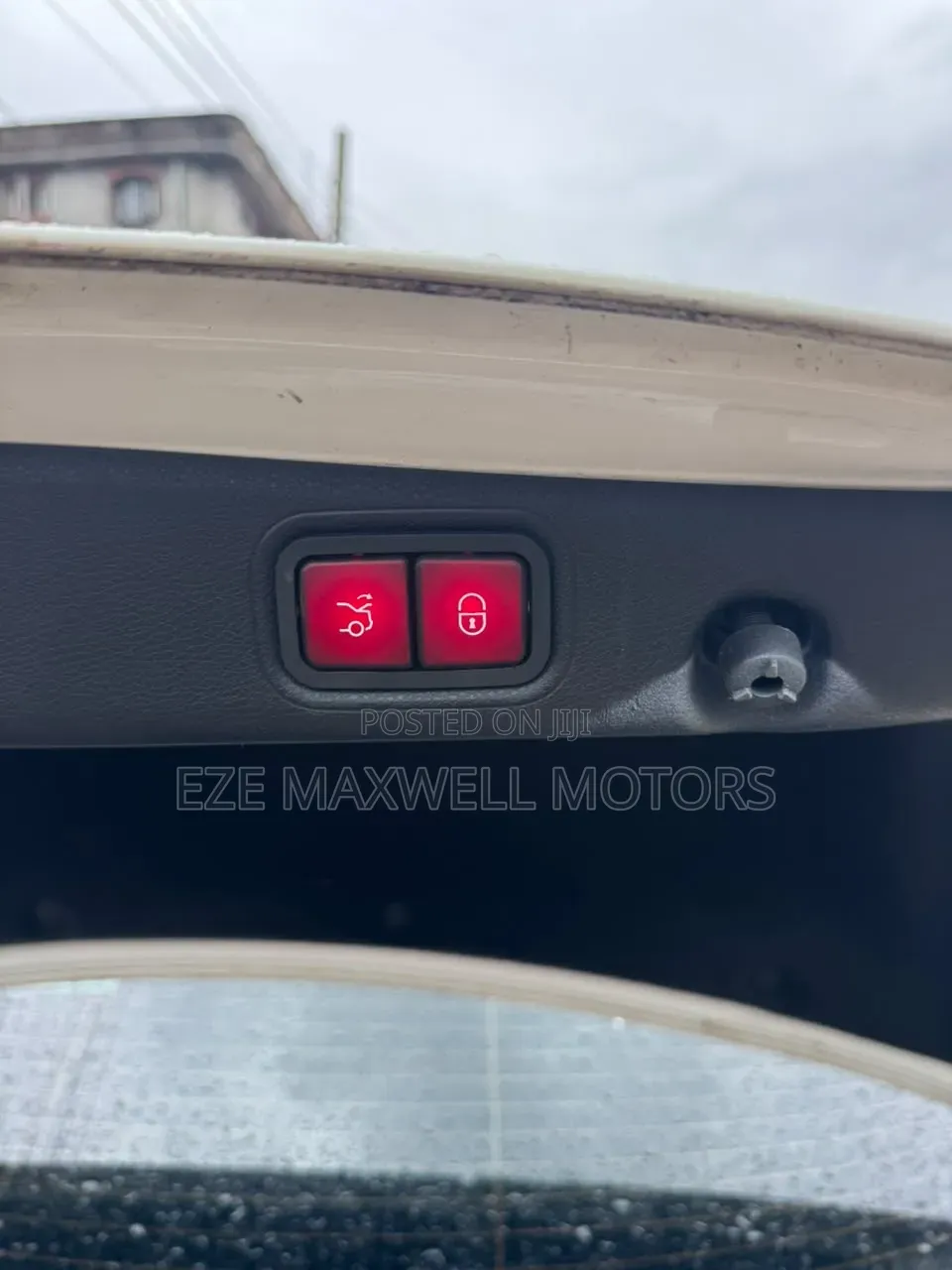 Mercedes-Benz E300 2019 White