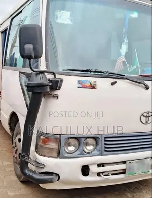 Decent Coaster Bus for Booking