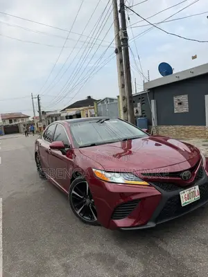 Toyota Camry XSE FWD (2.5L 4cyl 8AM) 2018 Red