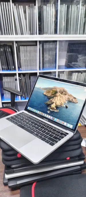 Laptop Apple MacBook Pro 2018 8GB Intel Core i5 SSD 256GB