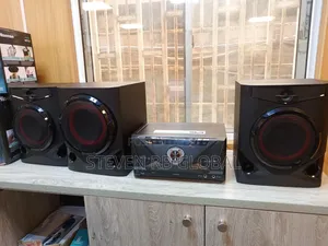 Hisense HA700 810W Mini Hi-Fi System
