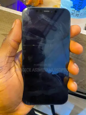 Apple iPhone 12 64 GB Black