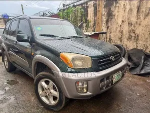 Toyota RAV4 2005 Green