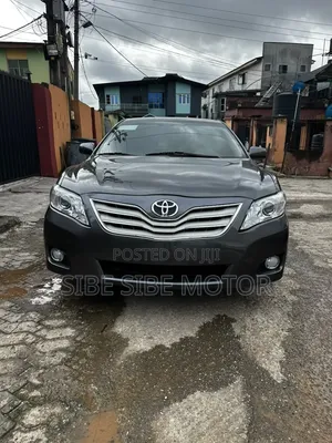 Toyota Camry 2010 Gray