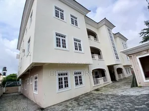 3bdrm Block of Flats in Utako for rent