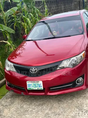 Toyota Camry 2014 Red