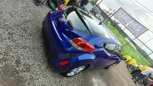 Hyundai Veloster Automatic 2012 Blue