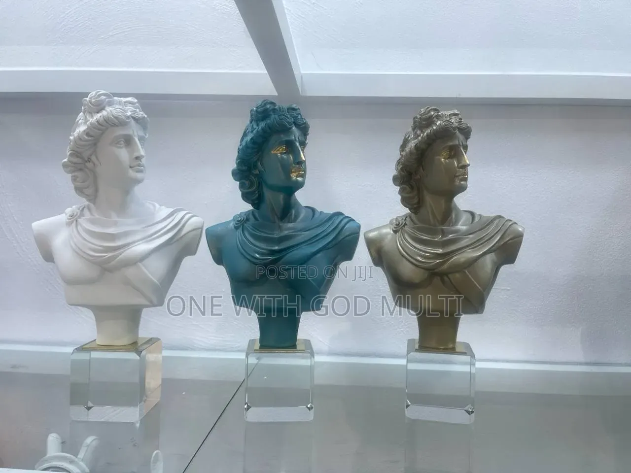 Decorative Figurines