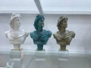Decorative Figurines