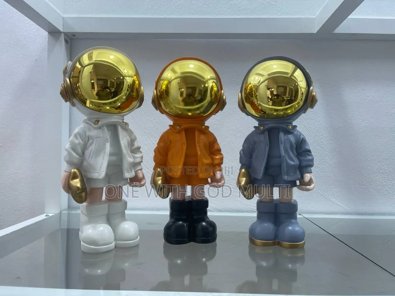 Decorative Figurines