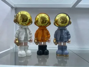 Decorative Figurines