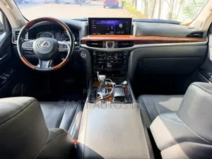 Lexus LX 2018 Black