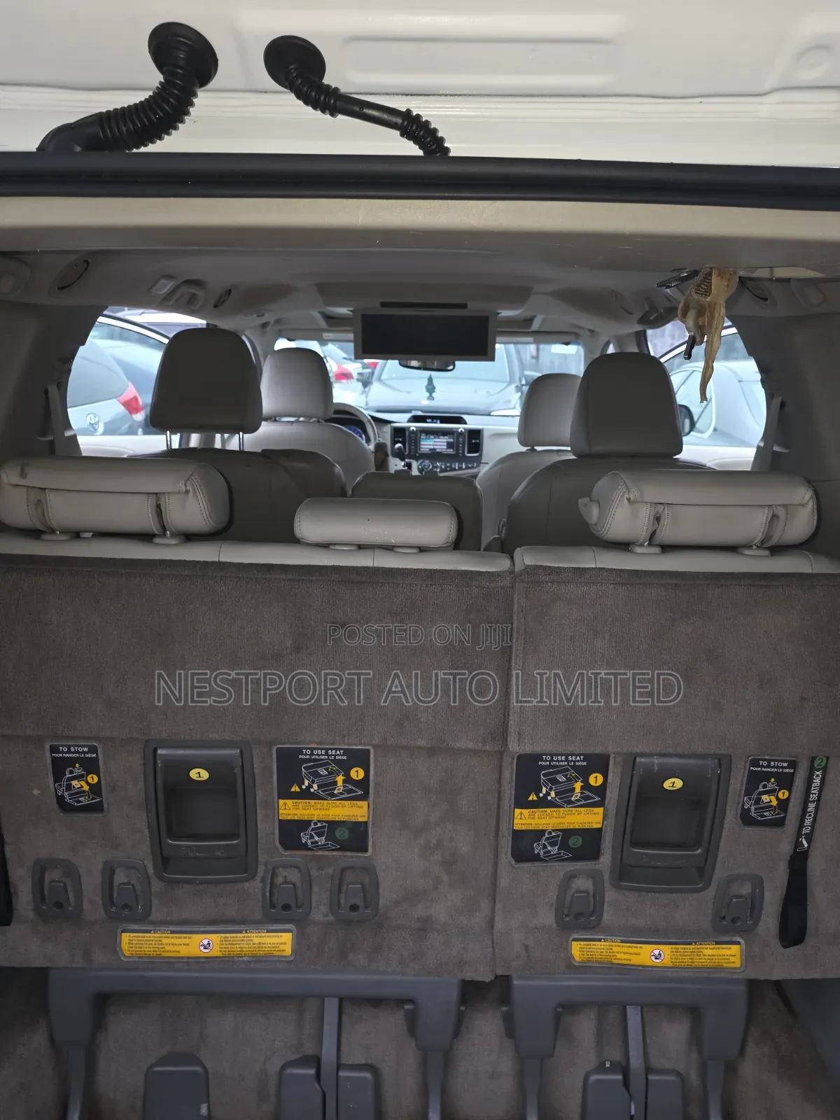 Toyota Sienna XLE FWD 8-Passenger 2013 White