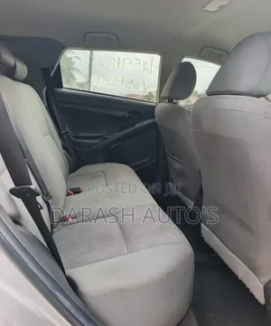 Toyota Matrix 2010 Silver