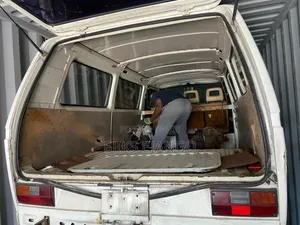 Volkswagen Caravell 1993 White