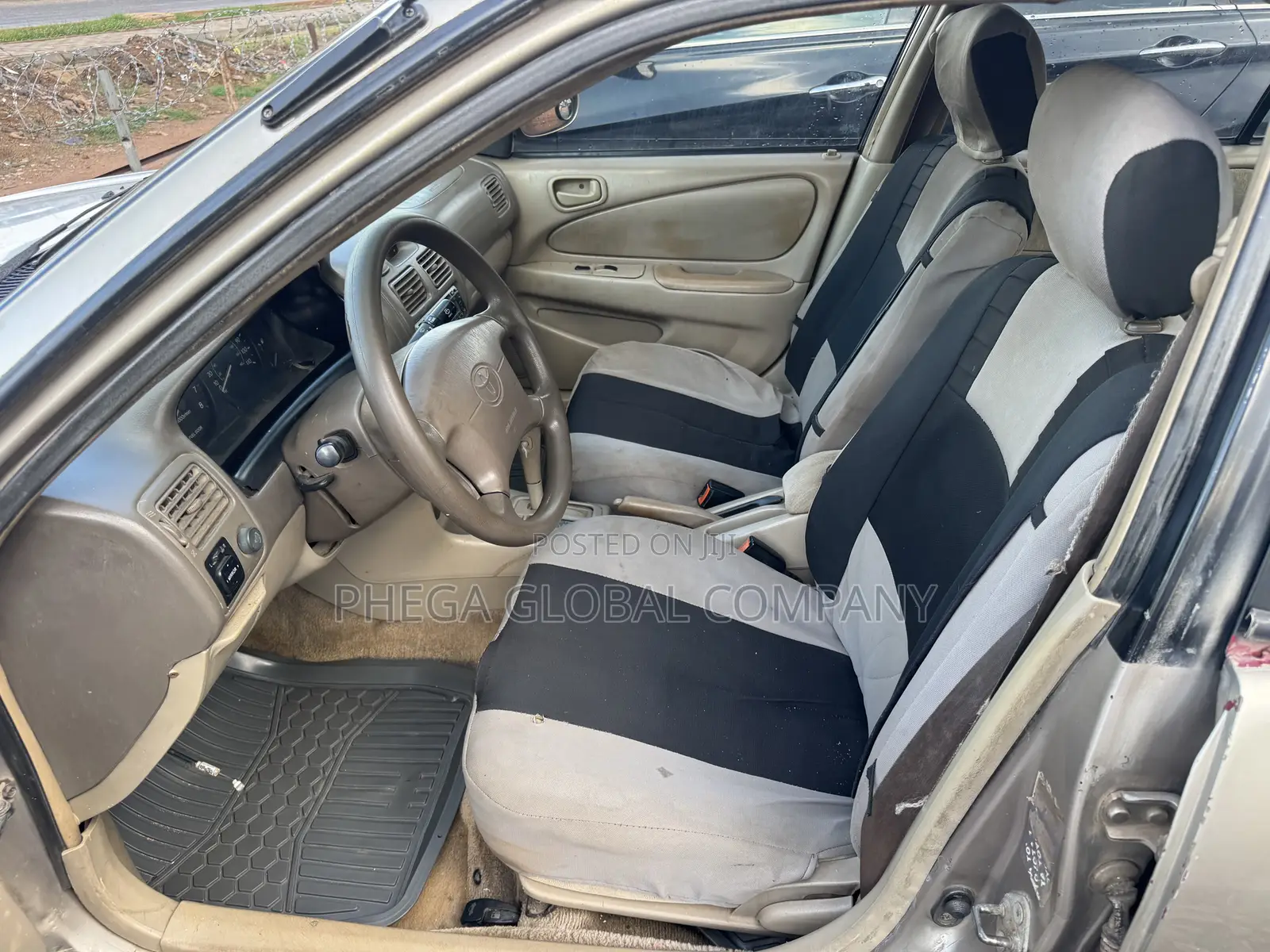 Toyota Corolla 2000 Gold