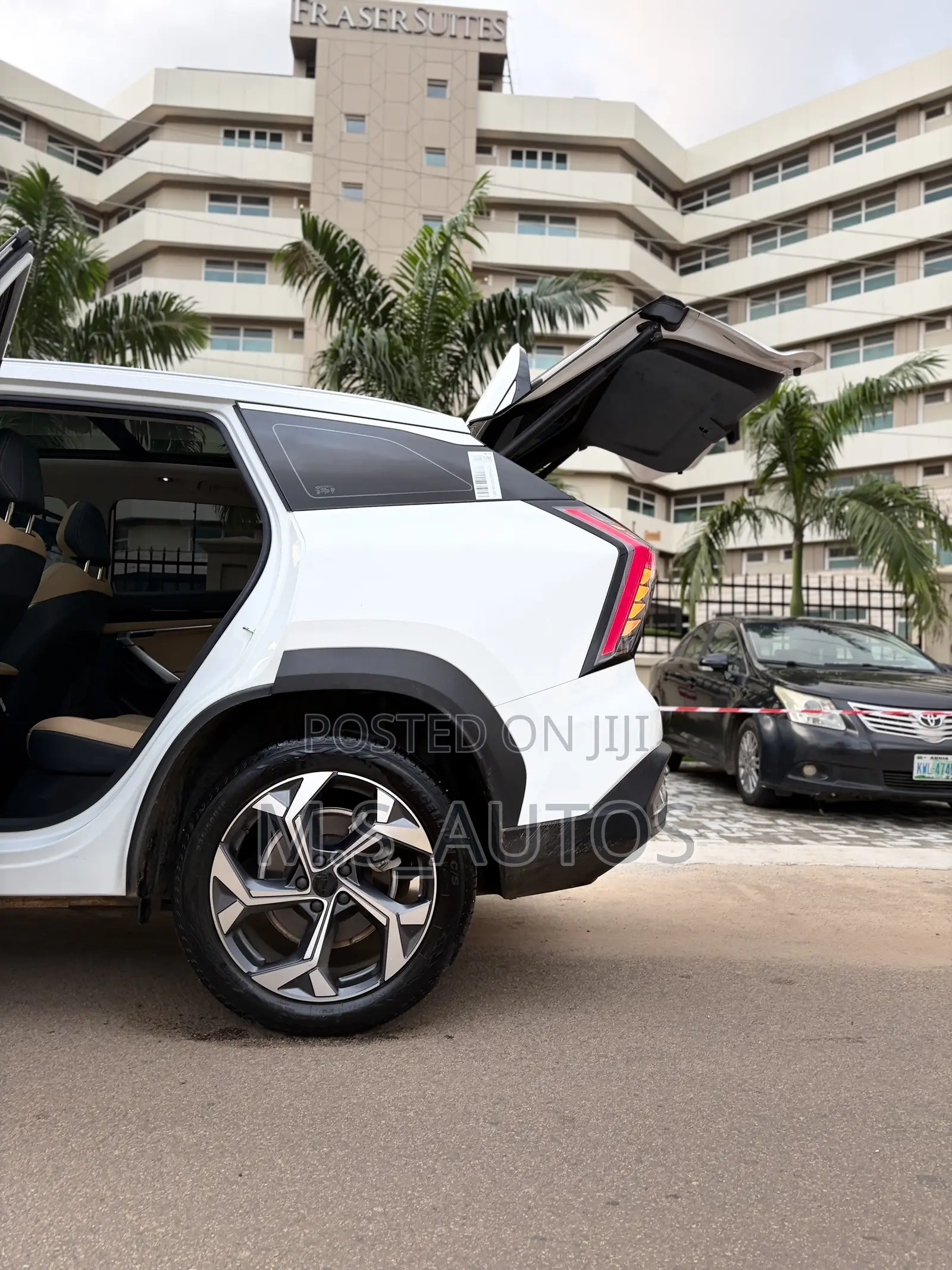 New Geely Boyue 2025 White