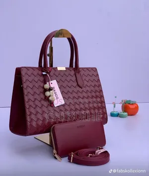  Classy Trendy Female Bags – Step Out in Style!