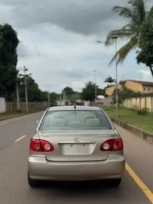 Toyota Corolla LE 2006 Gold