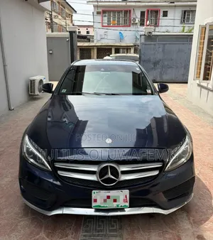 Mercedes-Benz C300 2016 Blue