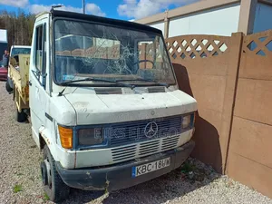 Mercedes 4D10