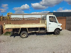 Mercedes 410
