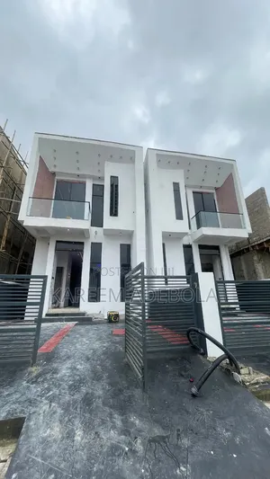 4bdrm Duplex in Ikota for sale