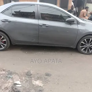 Toyota Corolla 2015 Gray