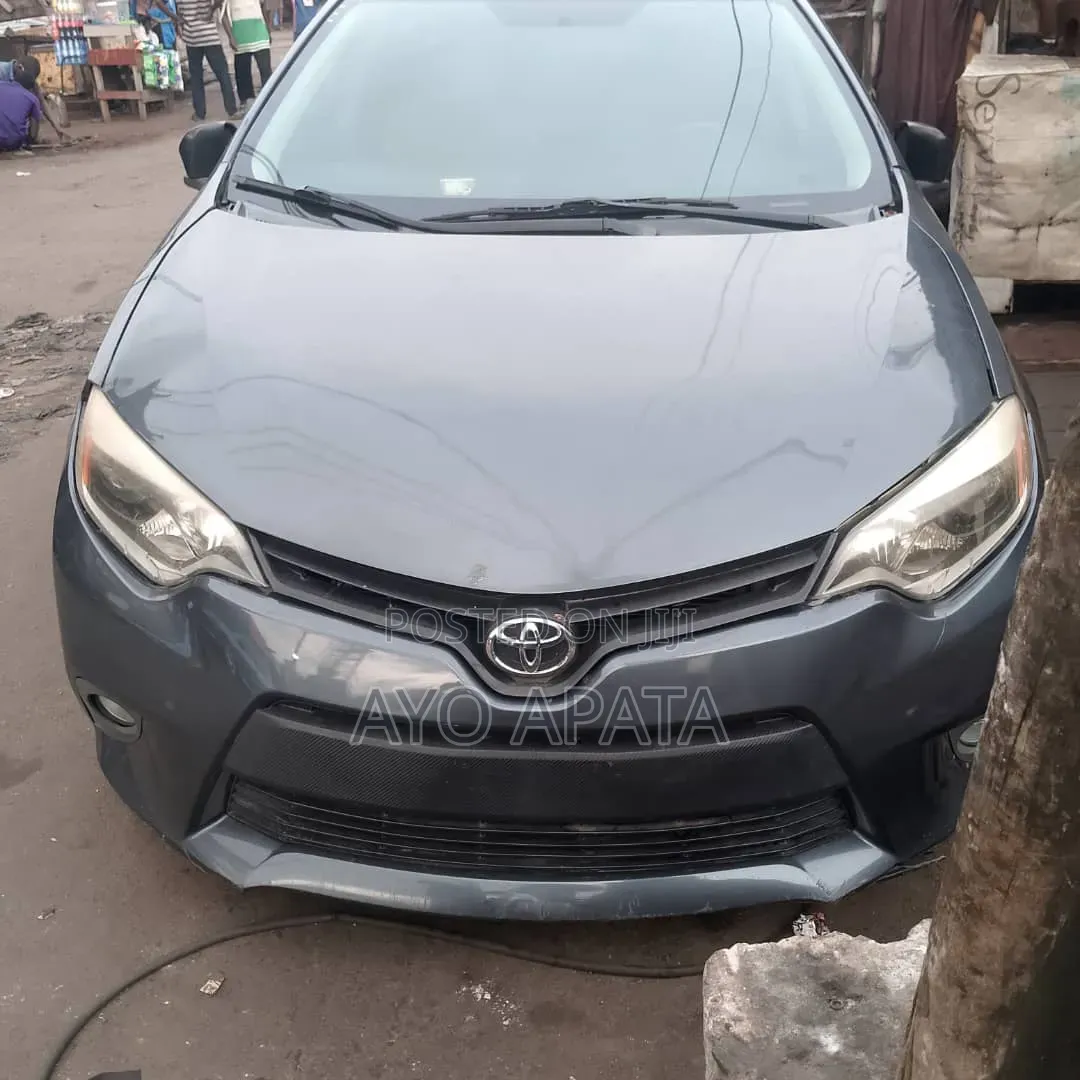 Toyota Corolla 2015 Gray