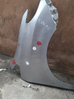 Fender Toyota Sienna 2012/2015 Tokunbo