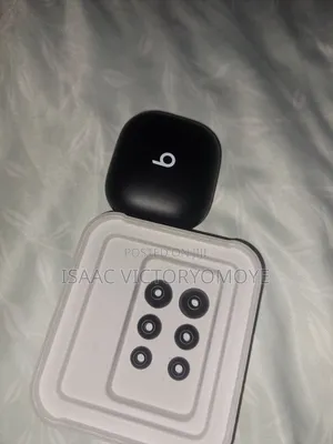 Powerbeats Fit