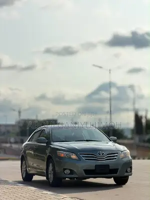 Toyota Camry XLE 4dr Sedan (2.5L 4cyl 6A) 2011 Green