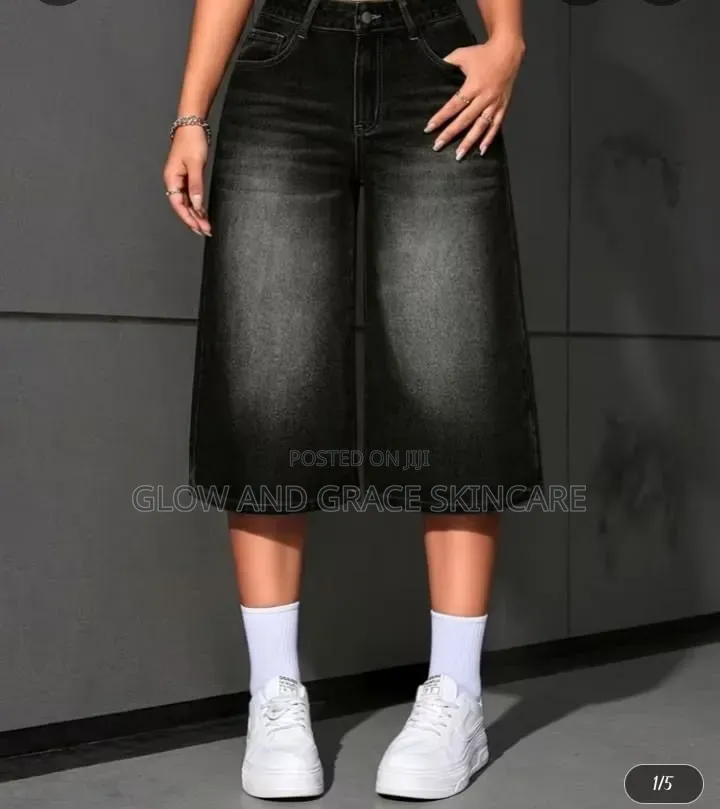 Ladies Short